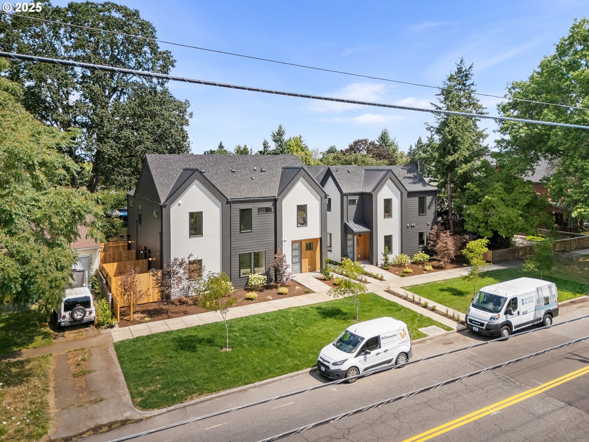 Property Photo: 3859 N Willis Blvd 2 OR 97217