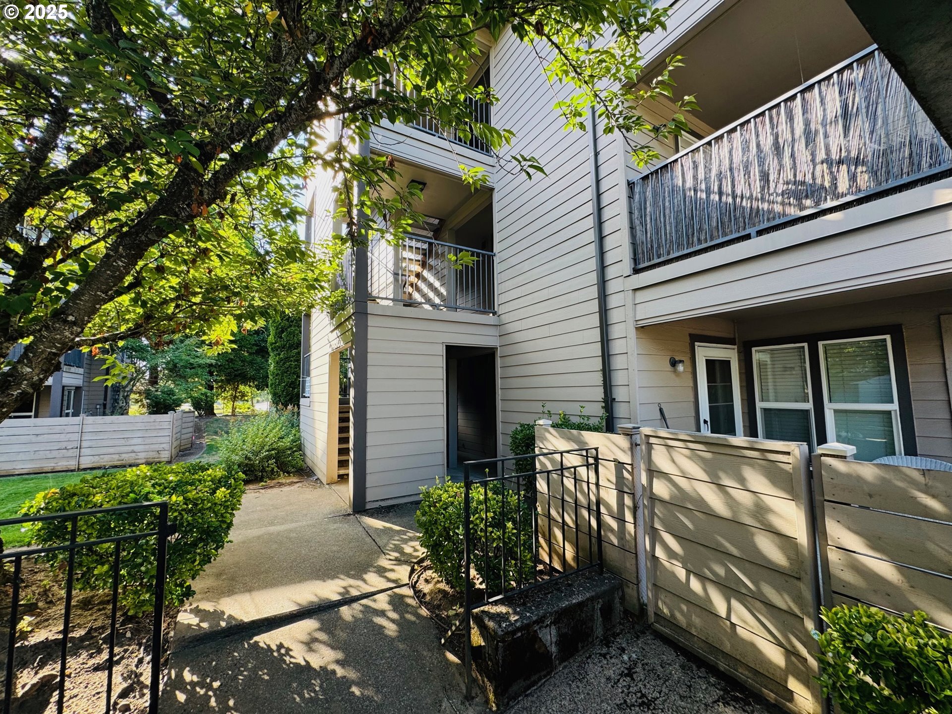 Property Photo: 11627 SE Fuller Rd OR 97222