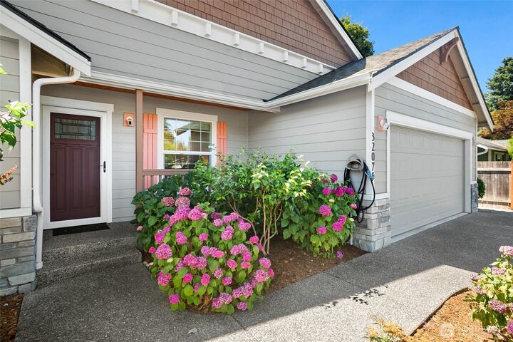 Property Photo:  32075  Commercial Street  WA 98014 