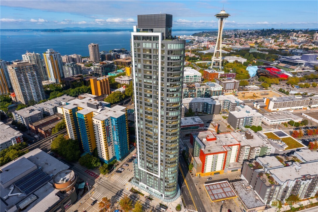Property Photo: 2510 6th Avenue 3501 WA 98121