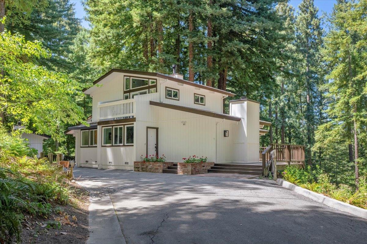Property Photo:  230 Burrell Court  CA 95033 
