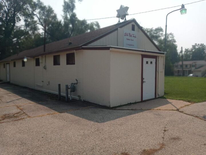Property Photo: 1737 Sixth St Street WI 53511