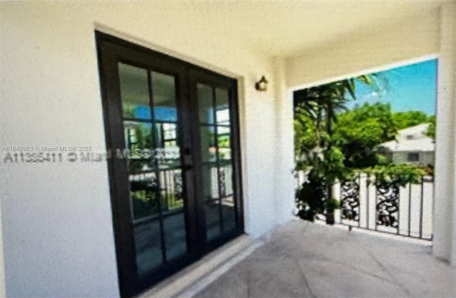 Property Photo:  3220 S Le Jeune Rd 3222  FL 33134 