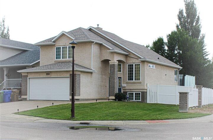 8002 Knox Place  Regina SK S4Y 1G5 photo
