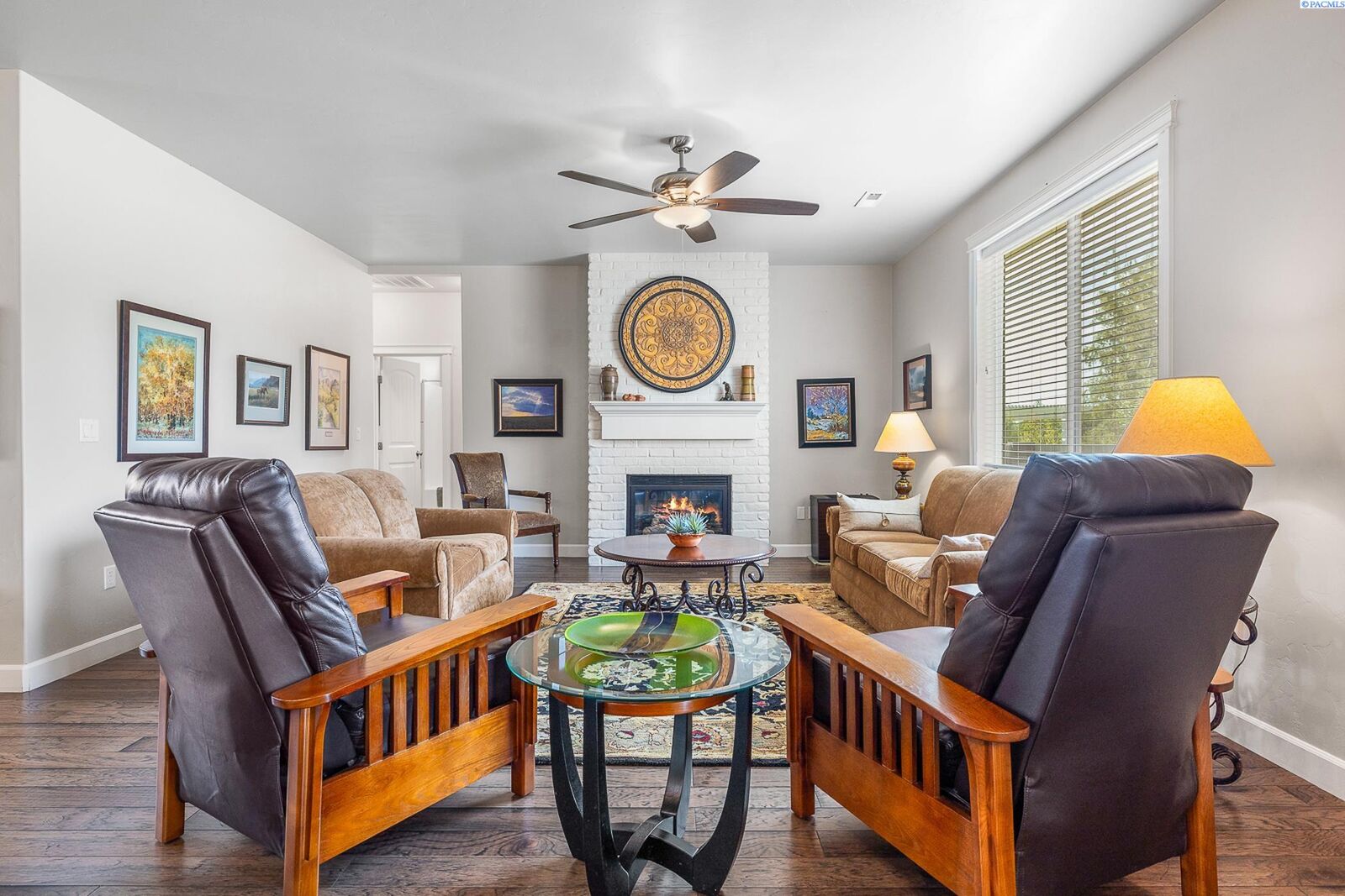 Property Photo: 10216 W 16th Place WA 99338