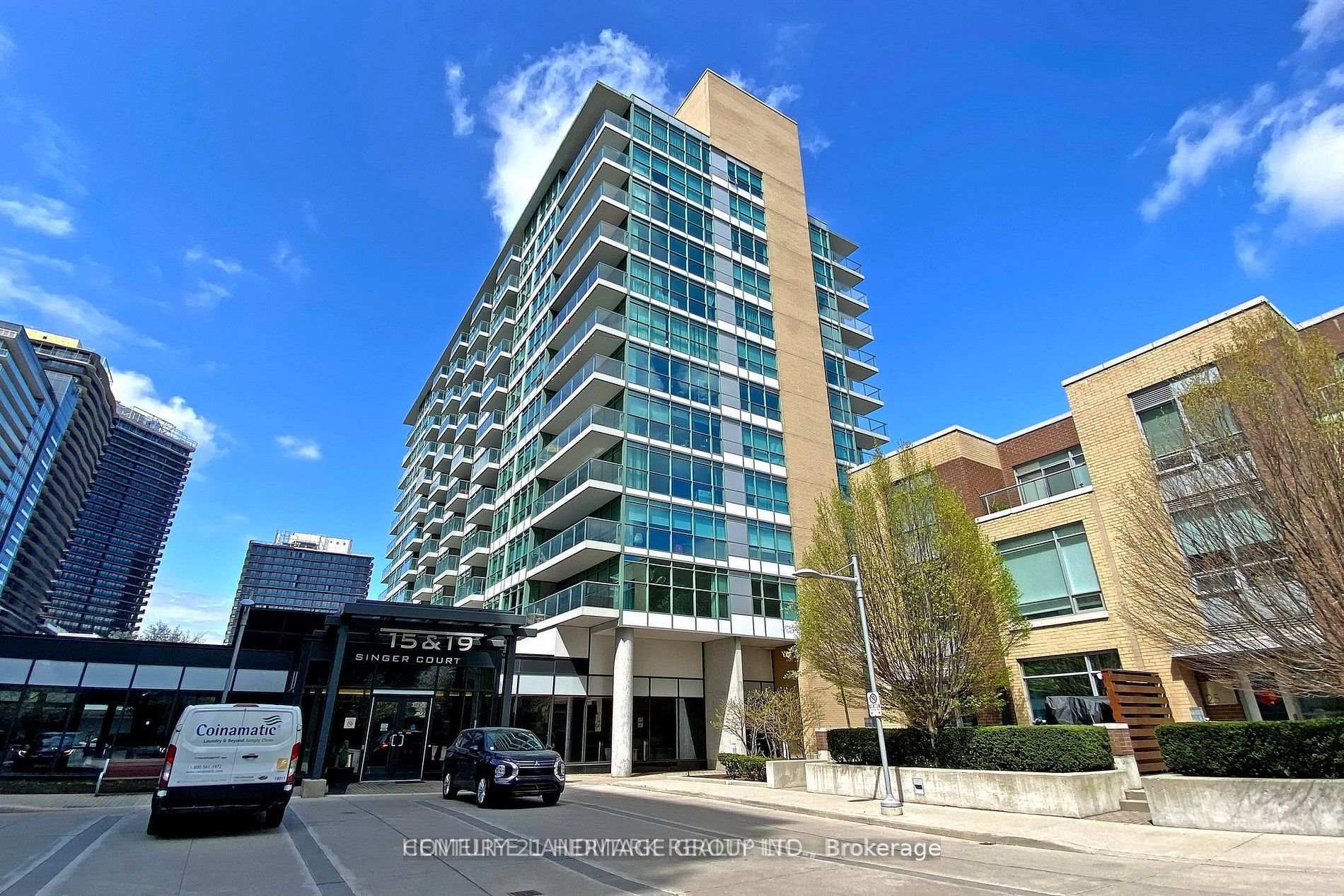 Photo de la propriété: 15 Singer Court 1103 ON M2K 0B4