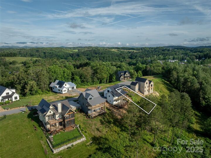 Property Photo: 237 Westridge Farm Road 22 NC 28804