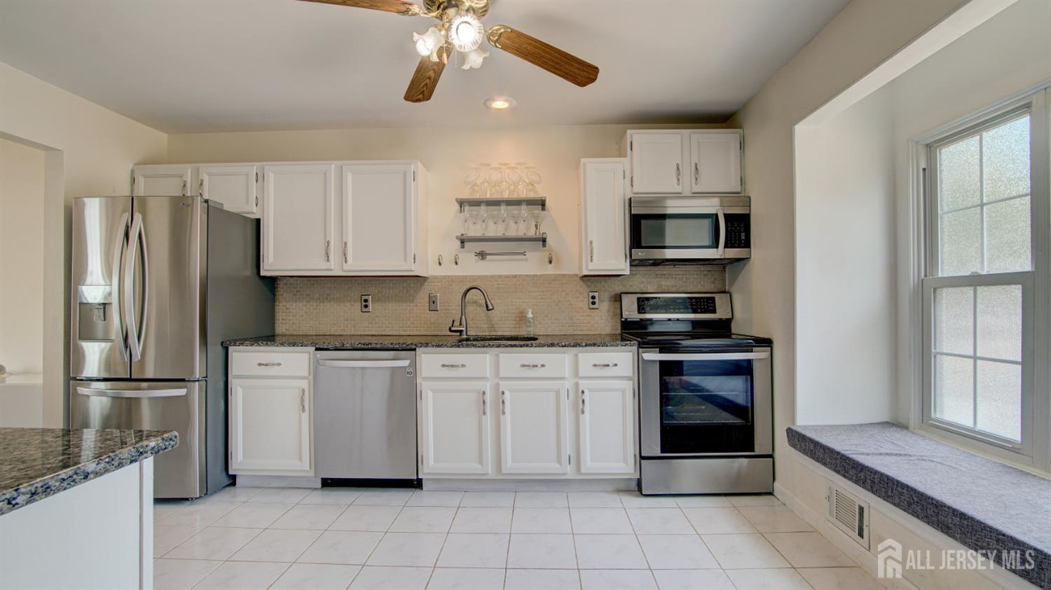Property Photo: 6 Pond Court NJ 08844