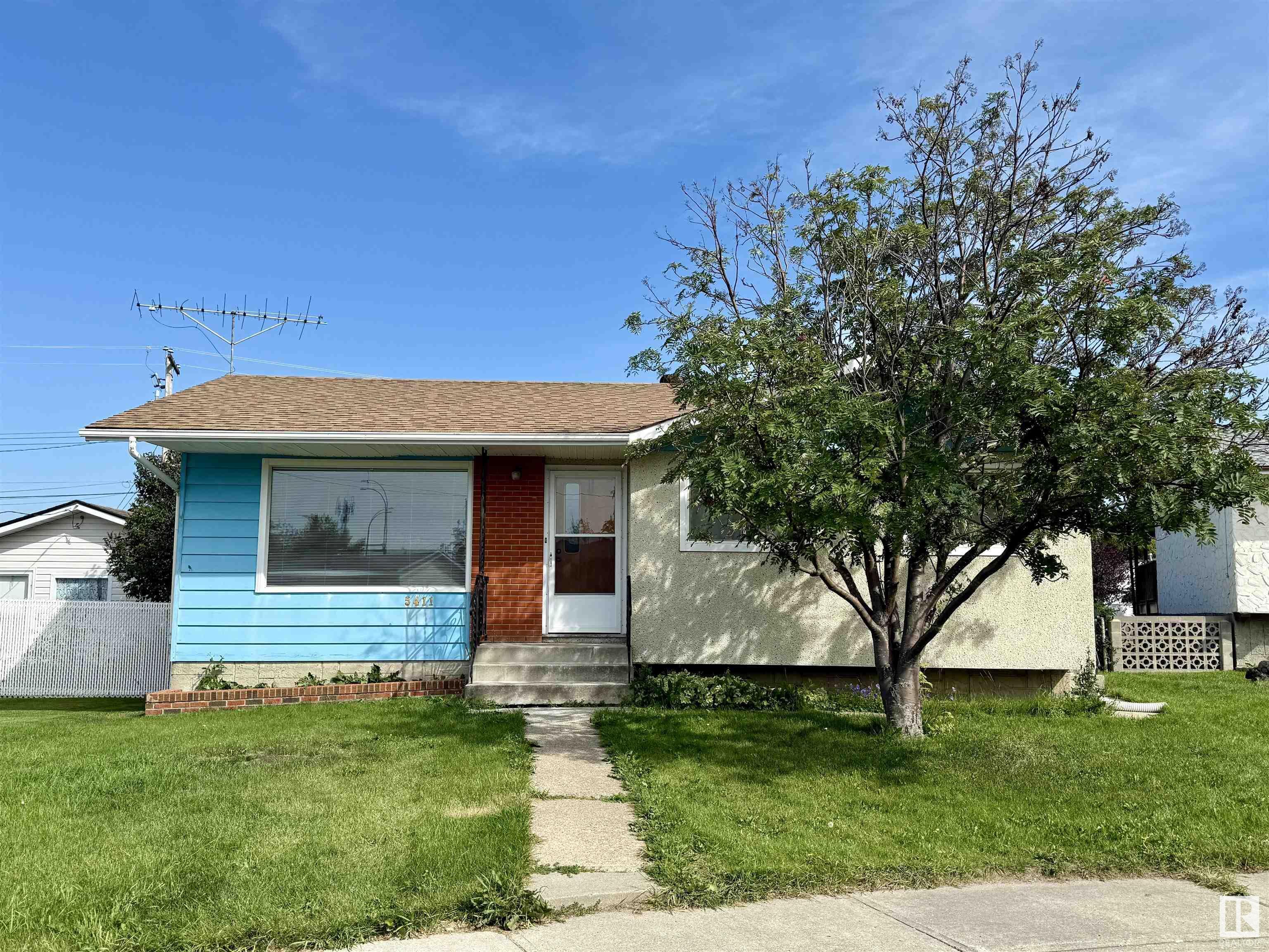 Photo de la propriété: 5411 49B Street AB T7A 1A2