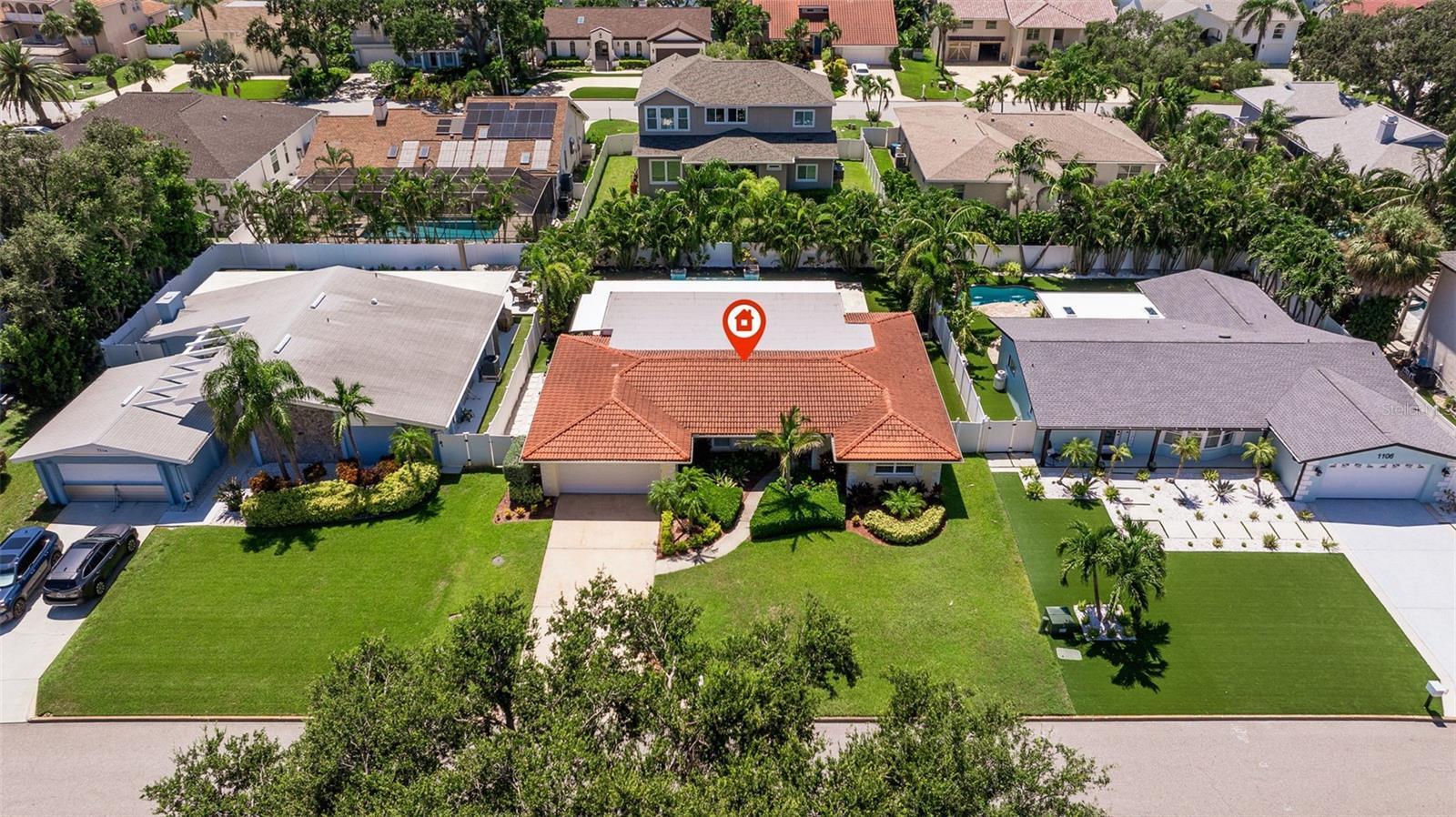 Property Photo: 1110 2nd Avenue S FL 33715