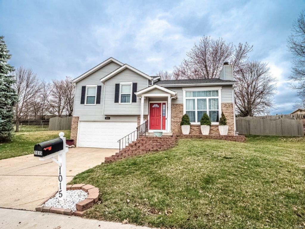 Property Photo:  1015 Enwood Court  MO 63376 