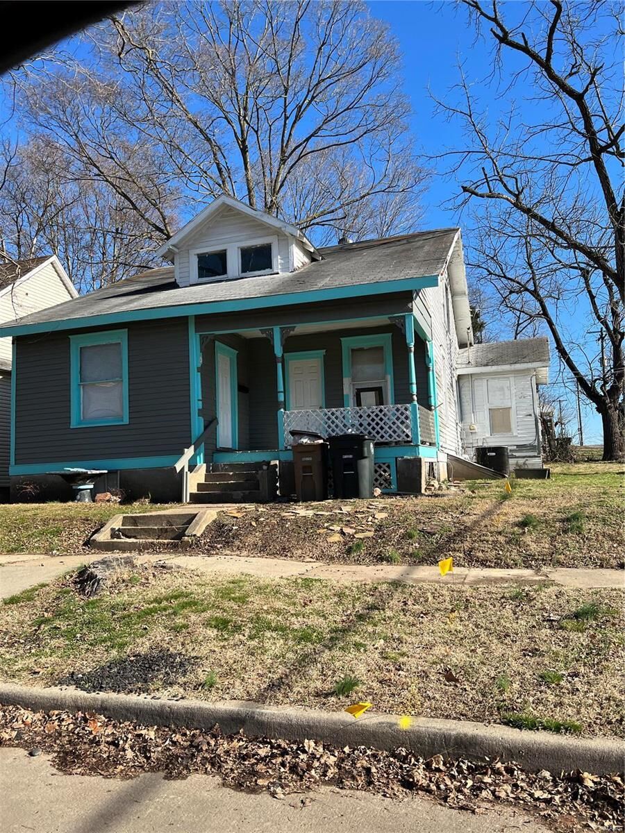 Property Photo:  102 Park Avenue  MO 63701 