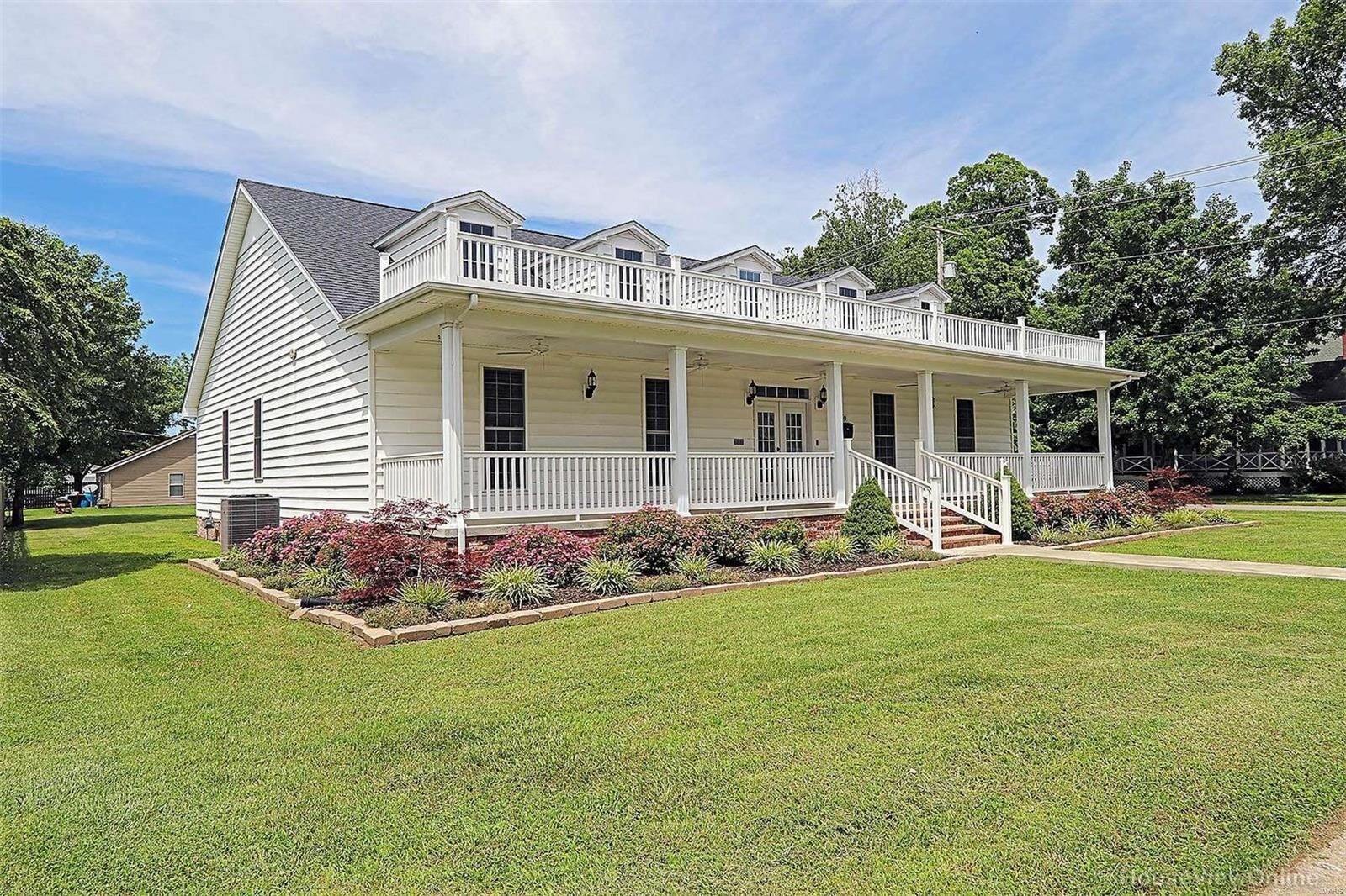 Property Photo:  810 E Commercial Street  MO 63834 