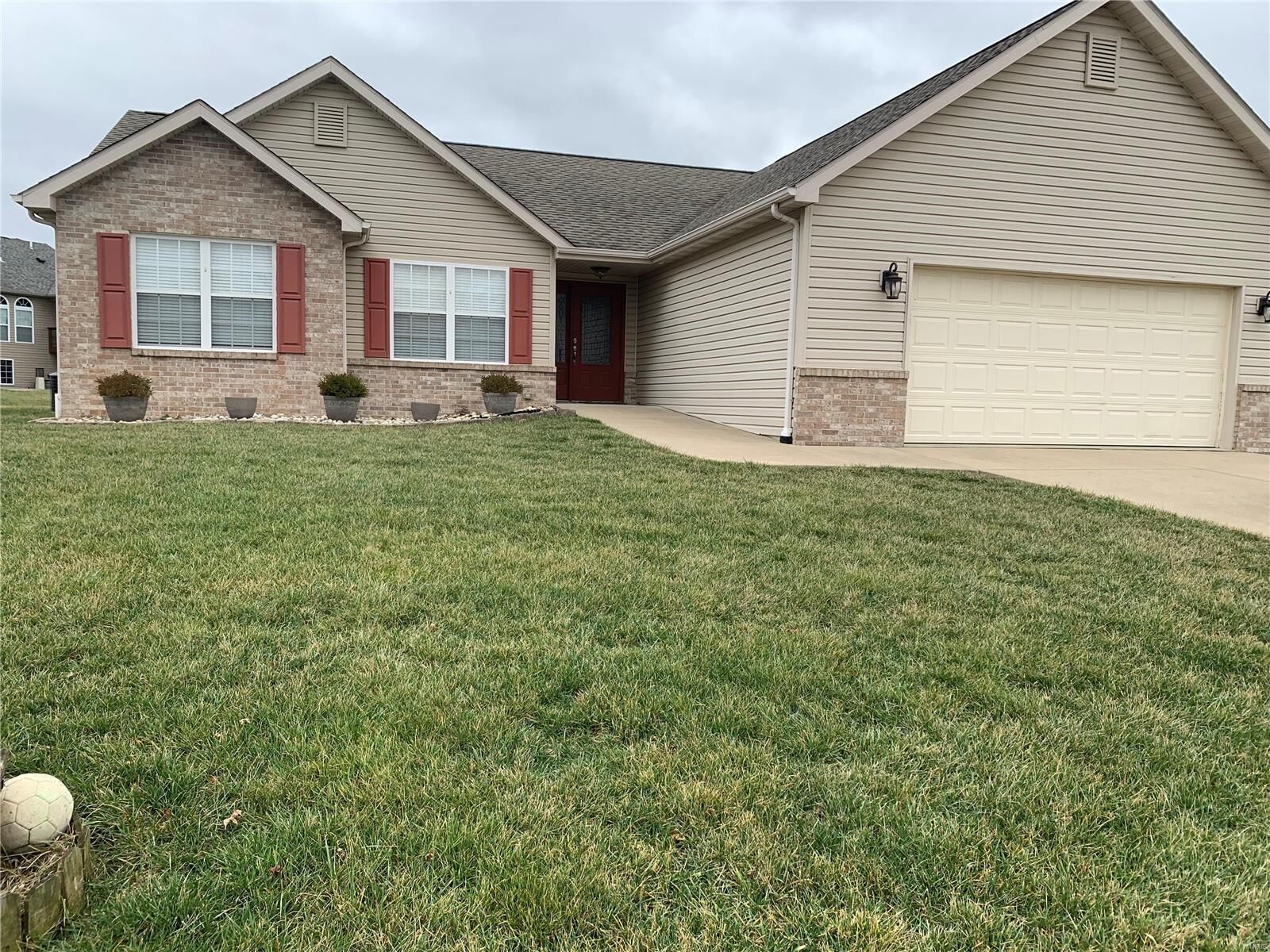Property Photo:  5037 Bristol Hill Drive  IL 62269 