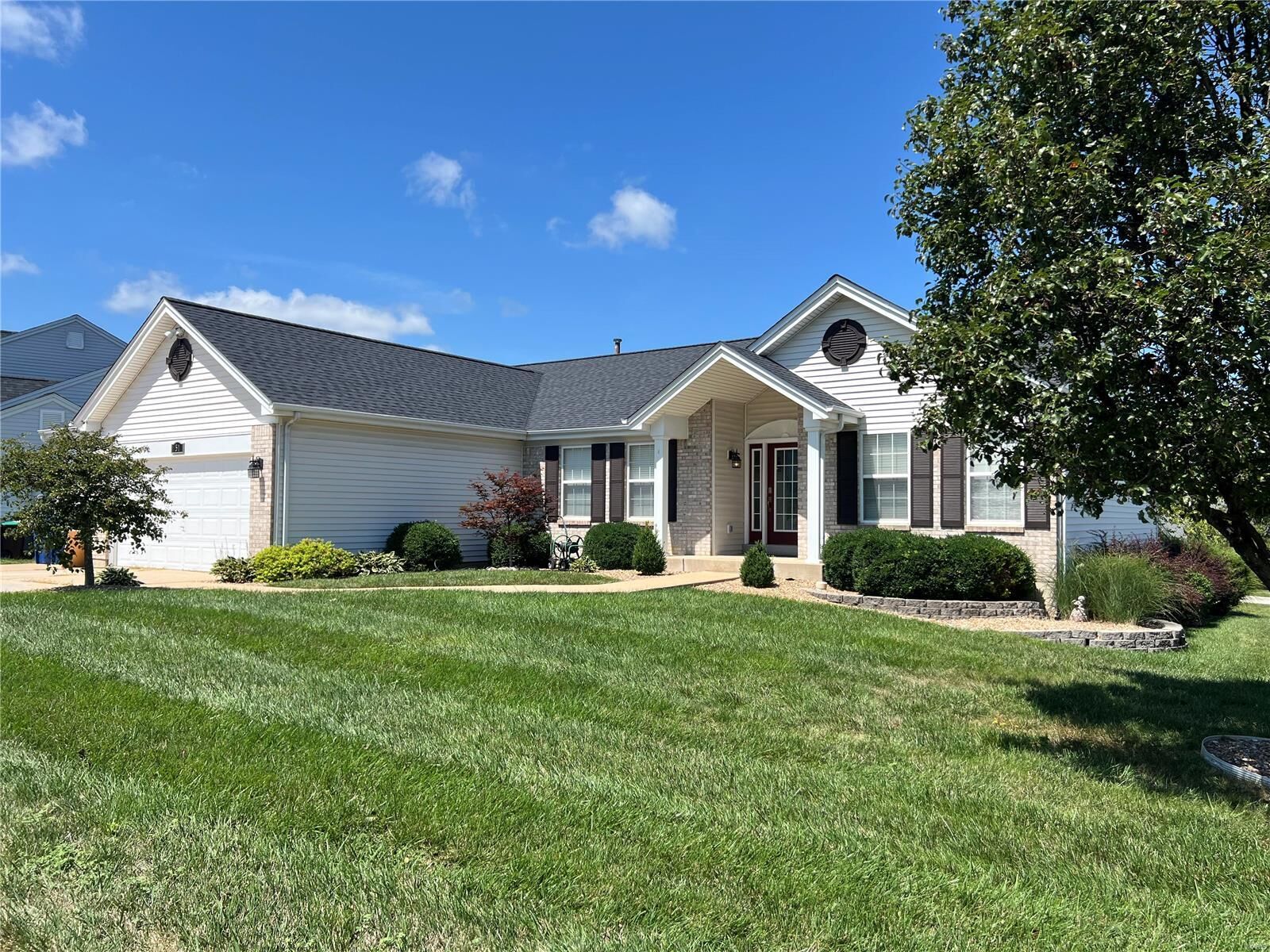 Property Photo: 51 Bear Claw Ct. Court MO 63385