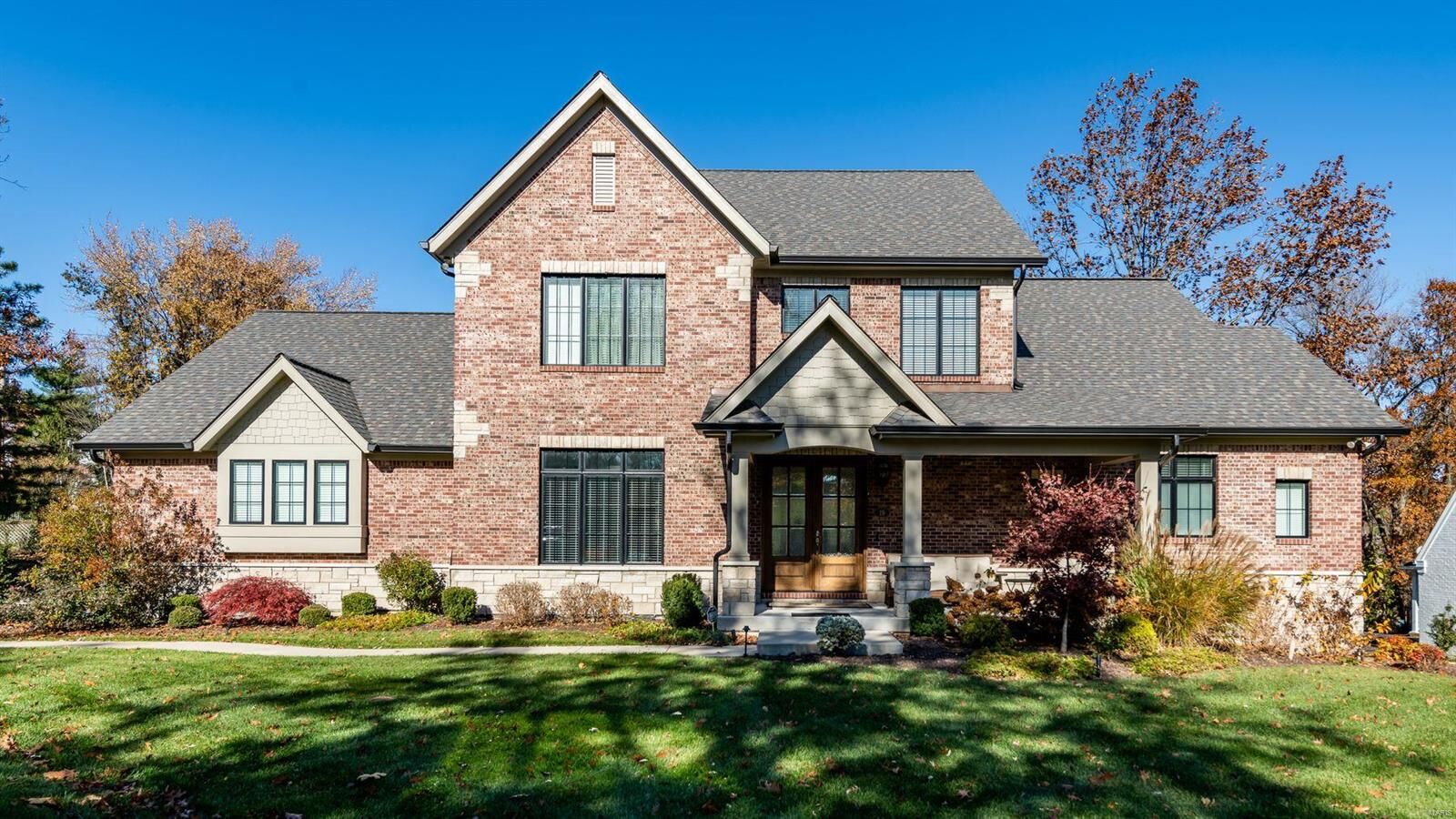 Property Photo: 19 Colonial Hills Parkway MO 63141