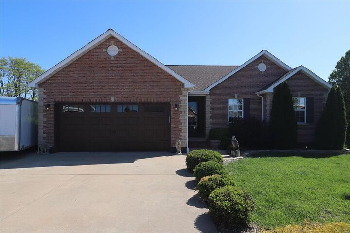 1208 Boone Ct  Farmington MO 63640 photo