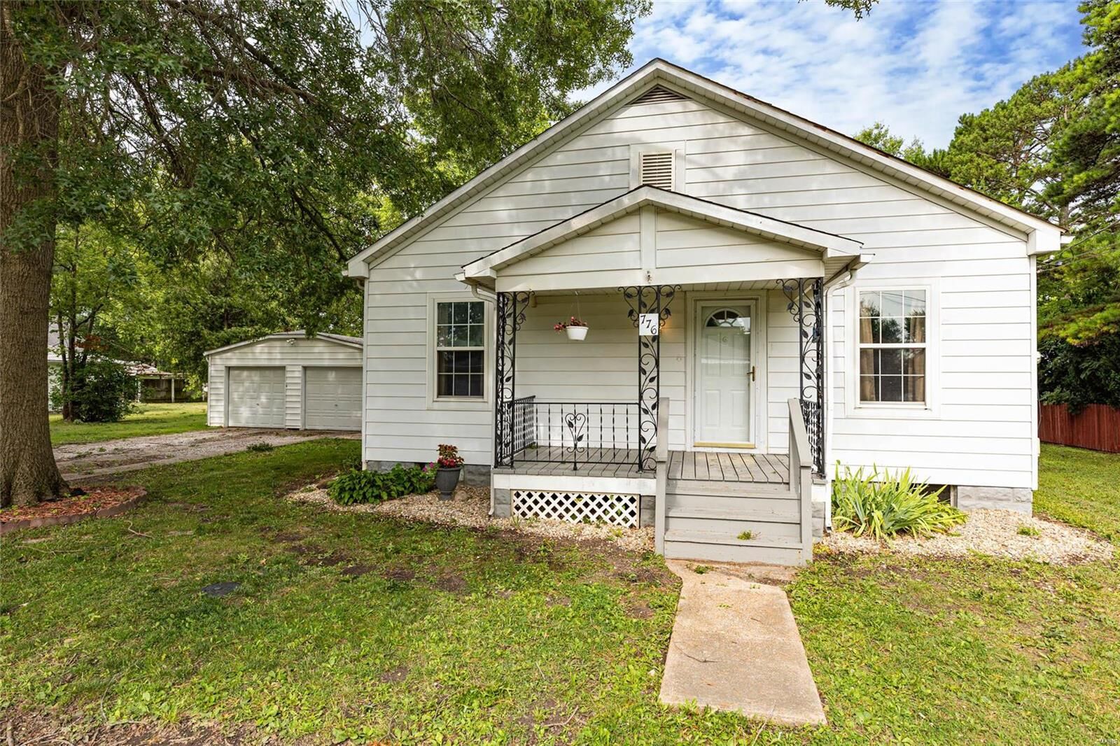 Property Photo: 776 Wall Street IL 62058