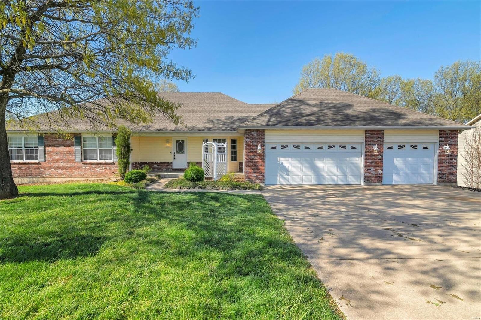 Property Photo: 293 Bridgewater Heights Drive MO 63089