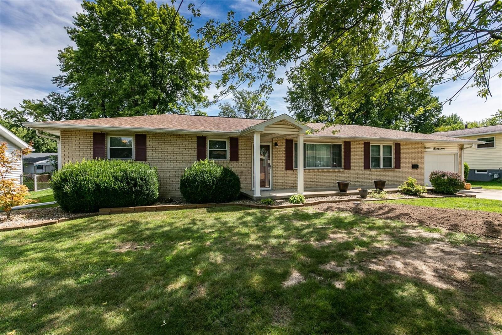 Property Photo:  519 Texas Boulevard  IL 62010 