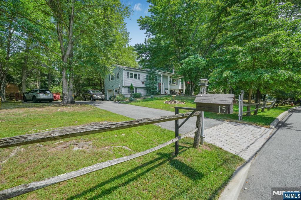Property Photo:  15 Brookwood Drive  NJ 07430 