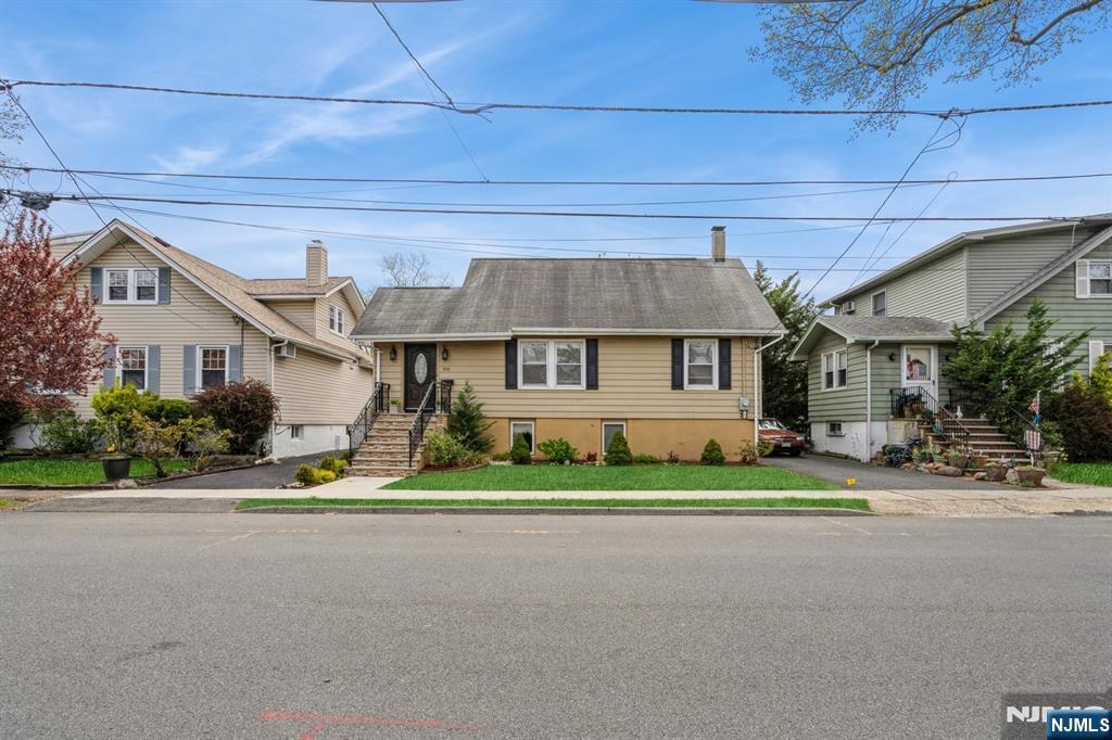 Property Photo: 512 Russell NJ 07657