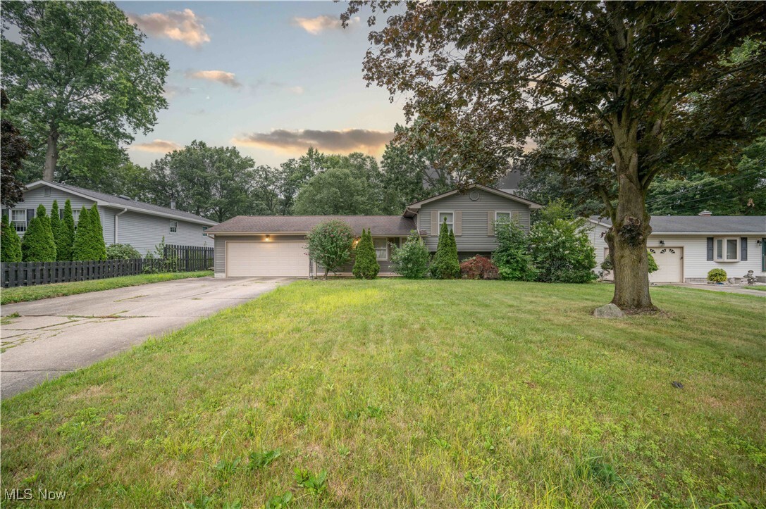 2211 Penny Lane  Austintown OH 44515 photo