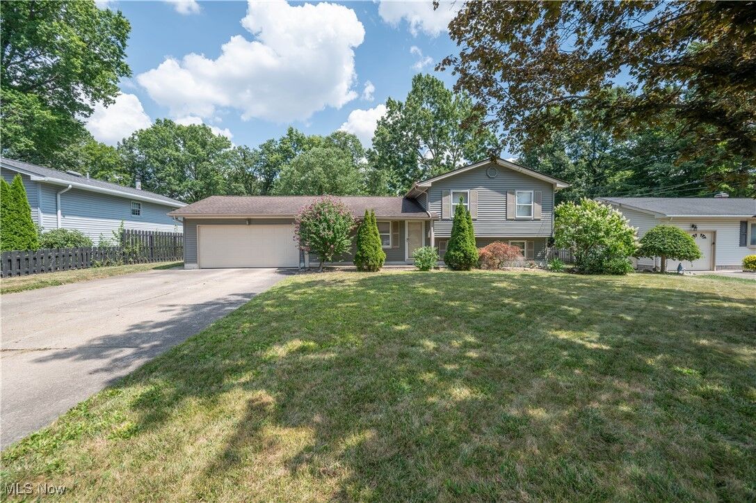 Property Photo: 2211 Penny Lane OH 44515