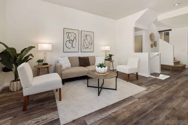 Property Photo:  6161 Calle Mariselda 408  CA 92124 