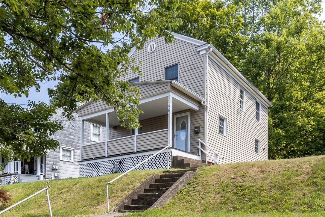 Property Photo:  1301 Wade St  PA 15001 