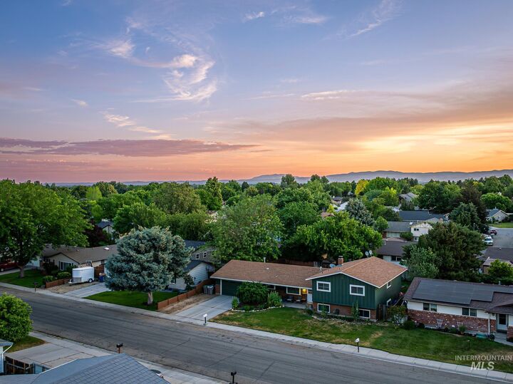 Property Photo: 11132 W Barden Tower Dr ID 83709-0106