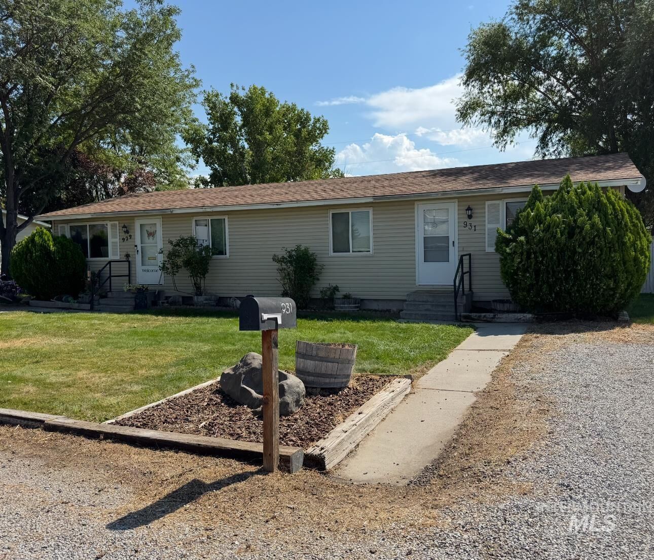 Property Photo:  929 &Amp 931 Craven Avenue  ID 83316 
