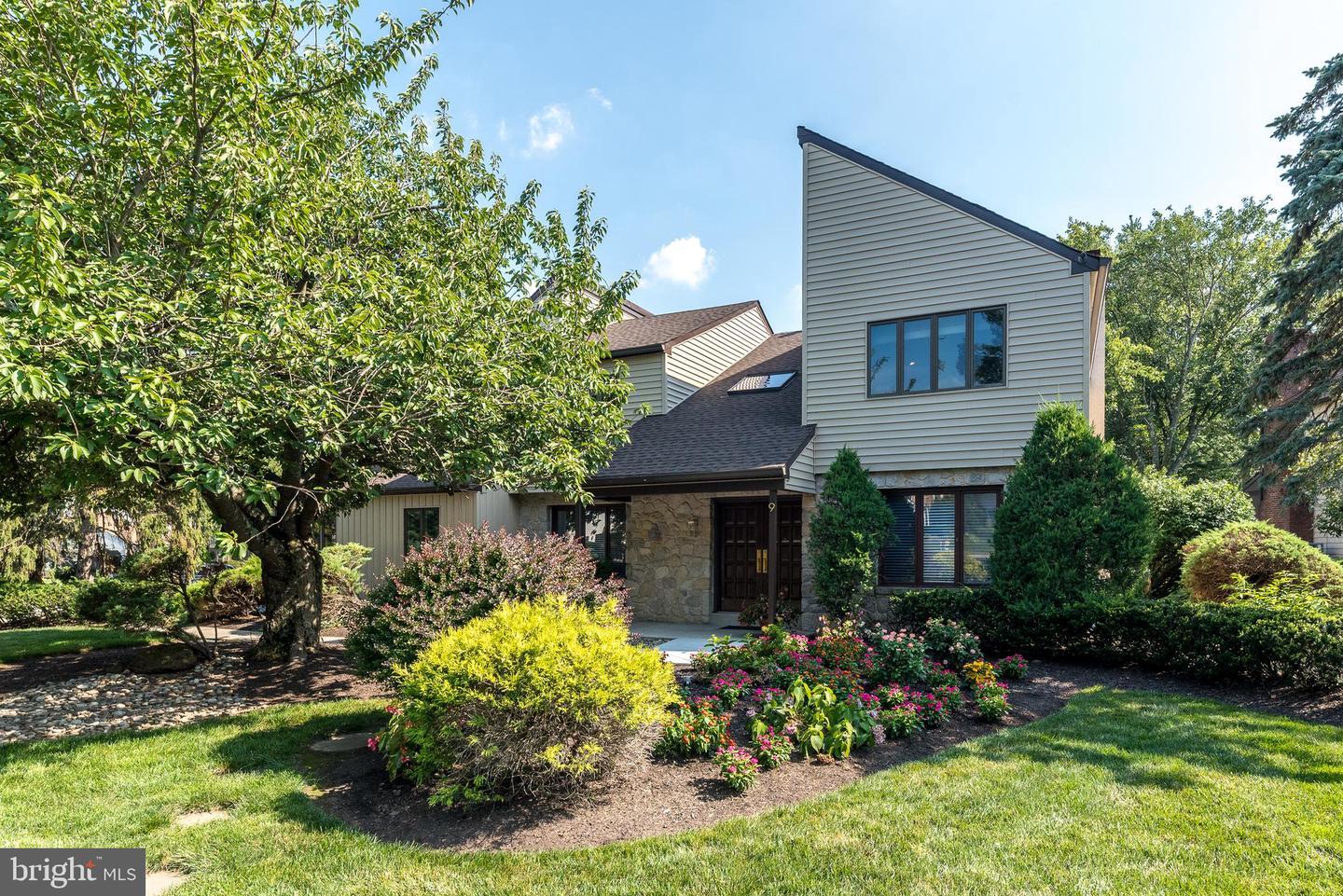 Property Photo:  1419 Barton Drive  PA 19034 