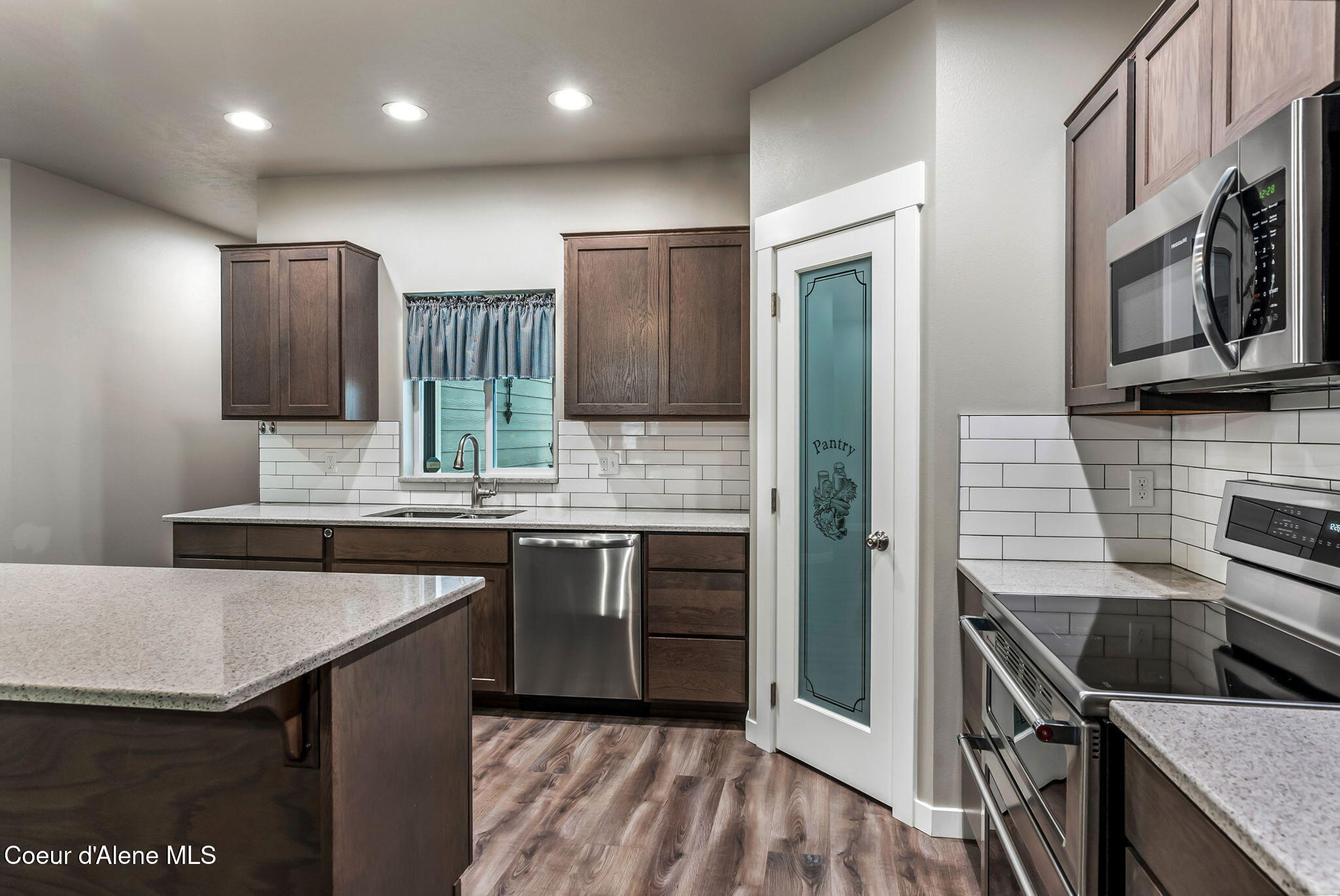 Property Photo: 106 11th St ID 83856