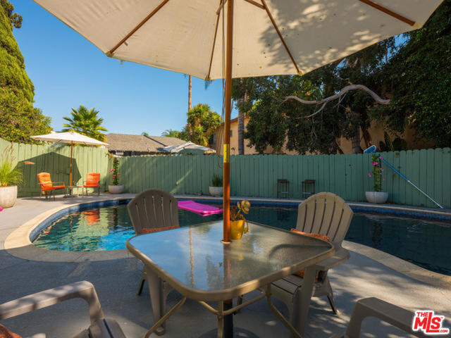 Property Photo: 1246 N Genesee Ave CA 90046