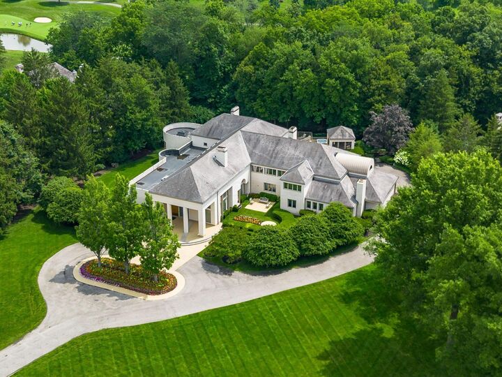 8565 Dunsinane Drive  Dublin OH 43017 photo