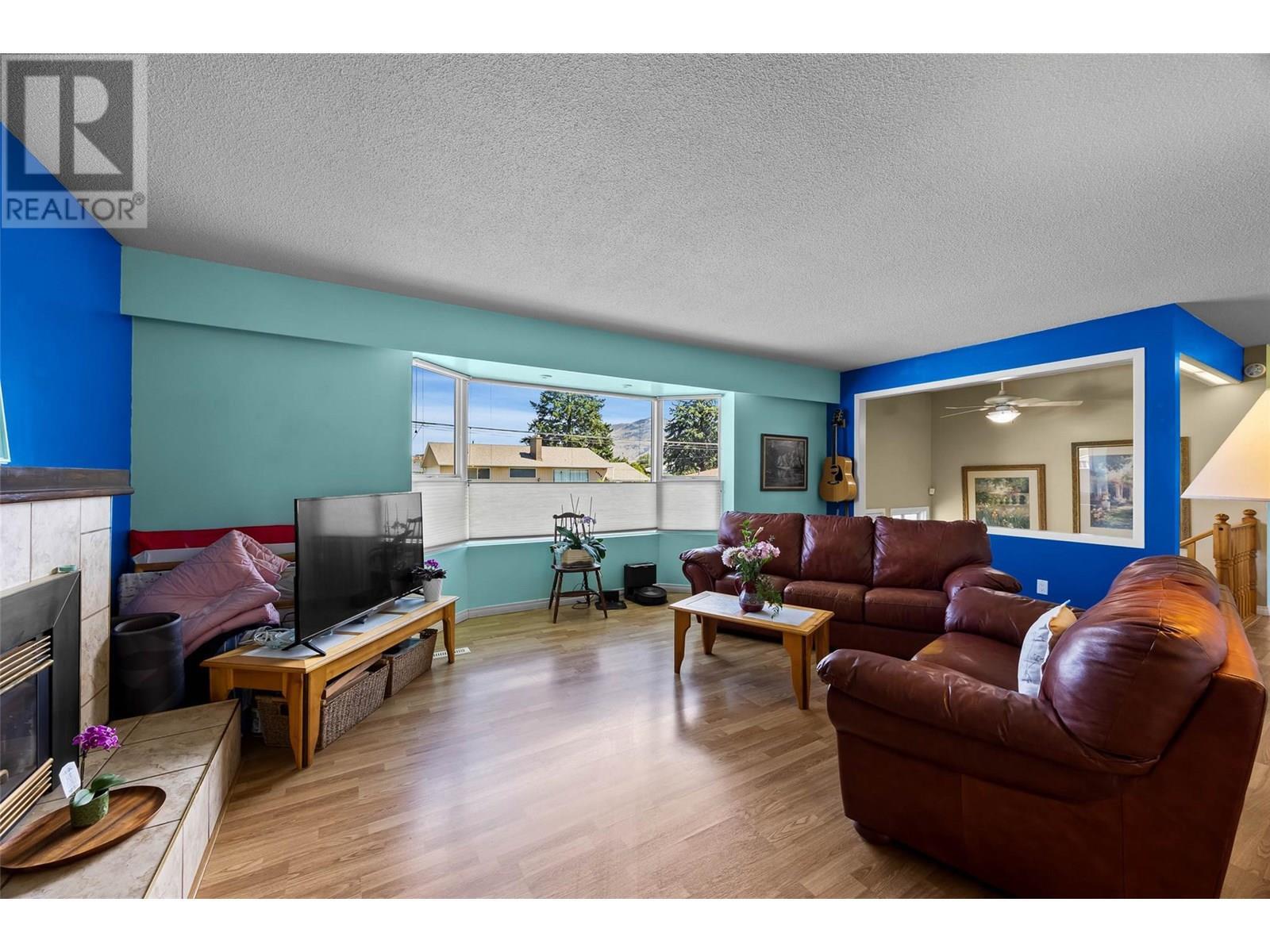 Property Photo: 1265 Barrie Drive BC V2B 3Y3