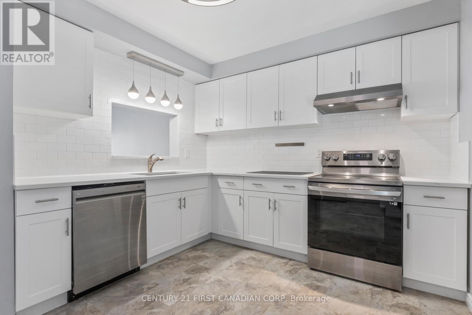 Property Photo: 700 Osgoode Drive 154 ON N6E 2H1