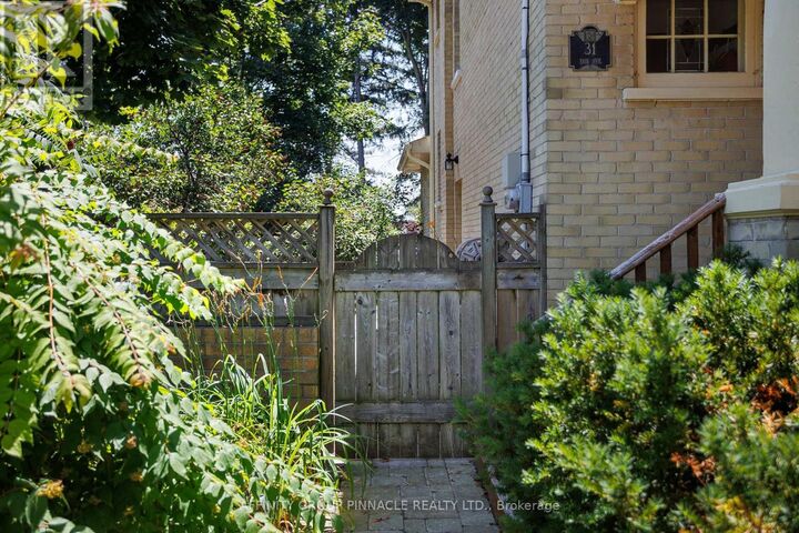 Property Photo:  31 Fair Avenue  ON K9V 3P2 