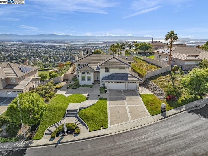Property Photo: 48912 Crown Ridge Cmn CA 94539