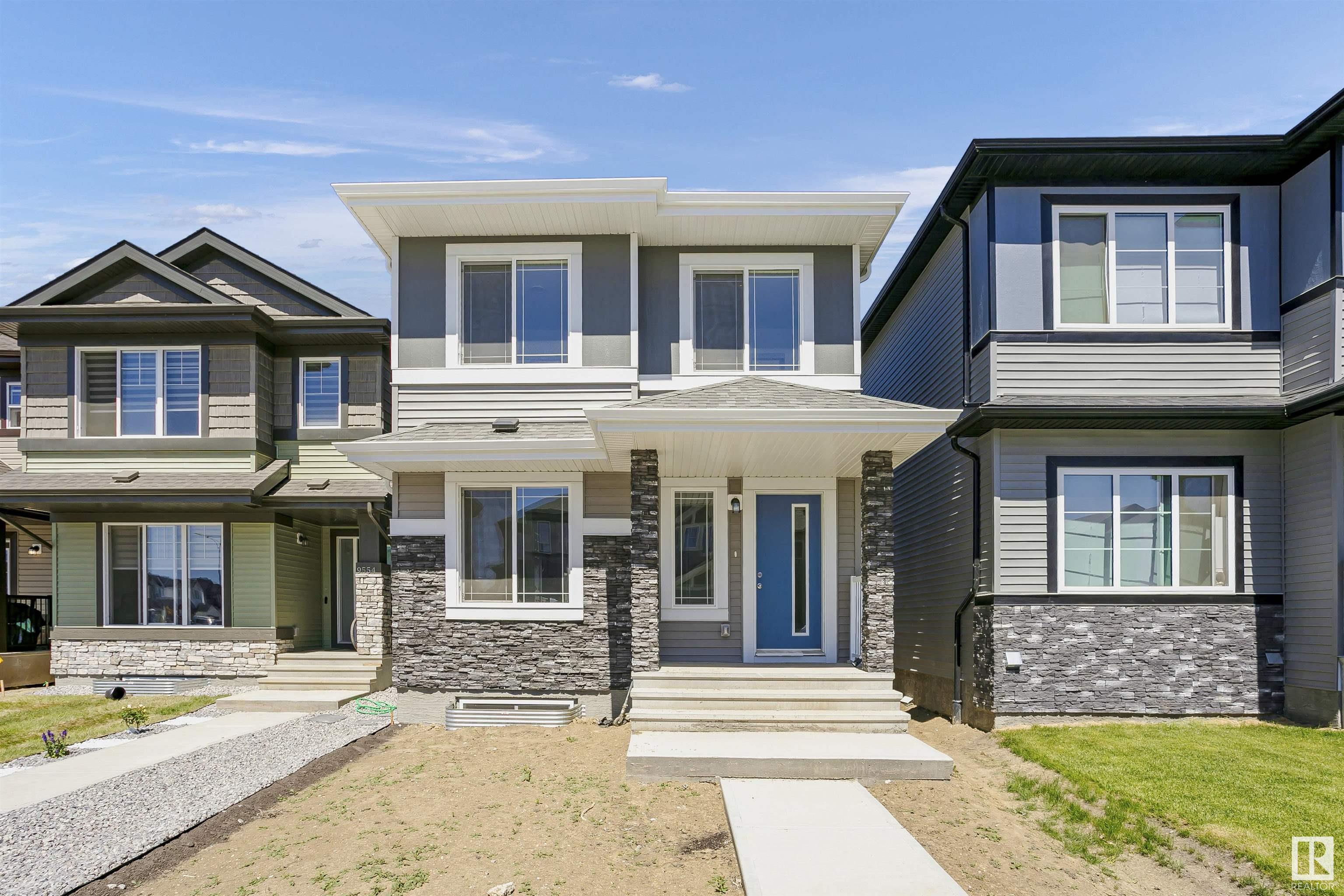 Property Photo: 9552 Carson Bend Bend SW AB T6W 5H6