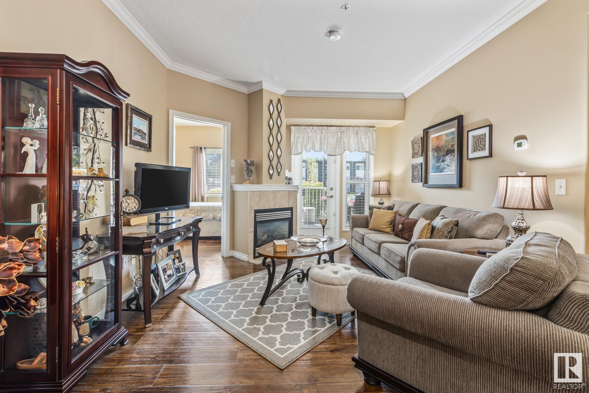 Photo de la propriété: 8528 82 Avenue NW 105 AB T6C 0Y8