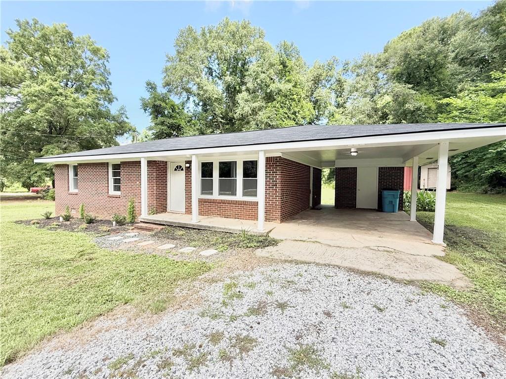 Property Photo: 882 Campbell Road GA 30014