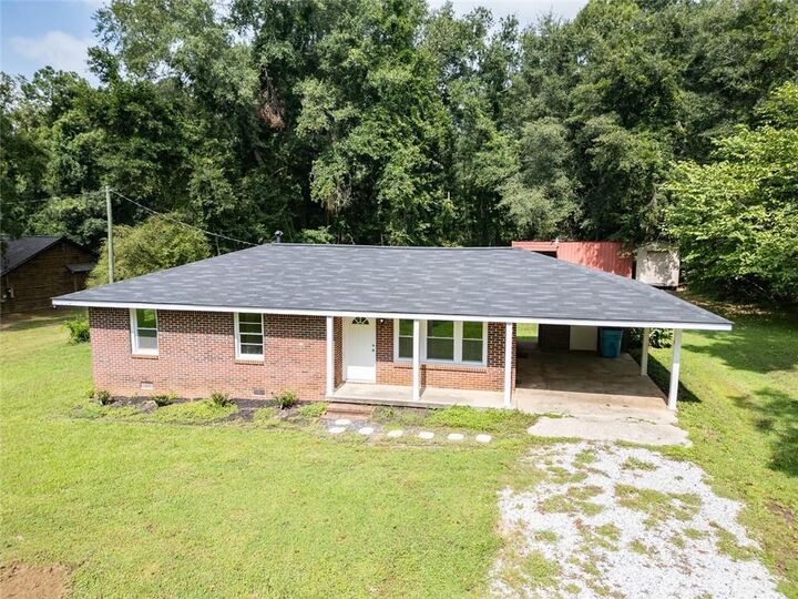 Property Photo: 882 Campbell Road GA 30014