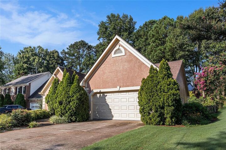 Property Photo: 1576 Poplarwood Lane Northwest GA 30043