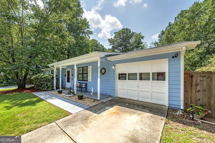 Property Photo:  10190 Hamilton Glen Glen  GA 30238 