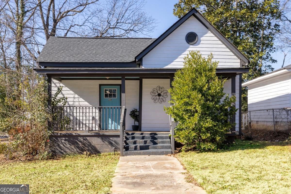 Property Photo: 2220 Lee St SW GA 30014