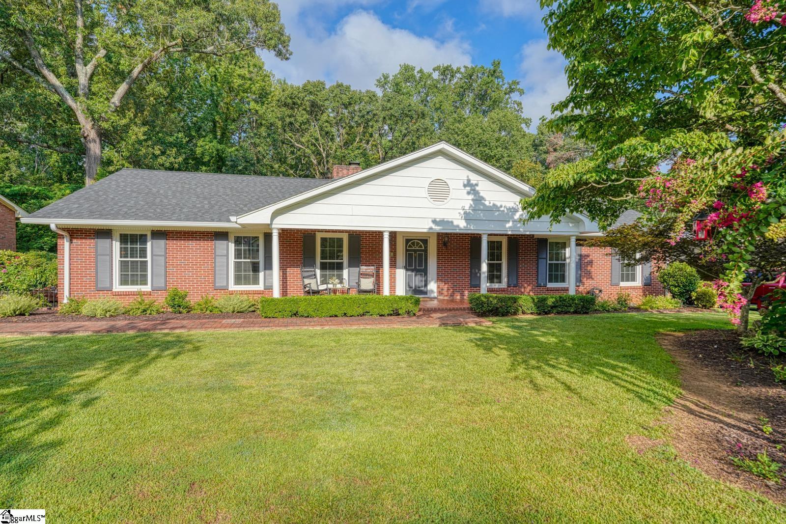 Property Photo: 302 Holly Drive SC 29601
