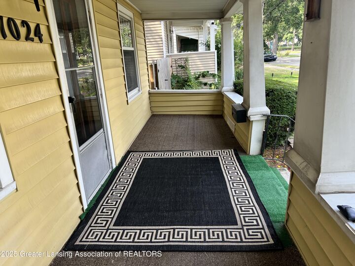 Property Photo: 1024 Parker Street MI 48912