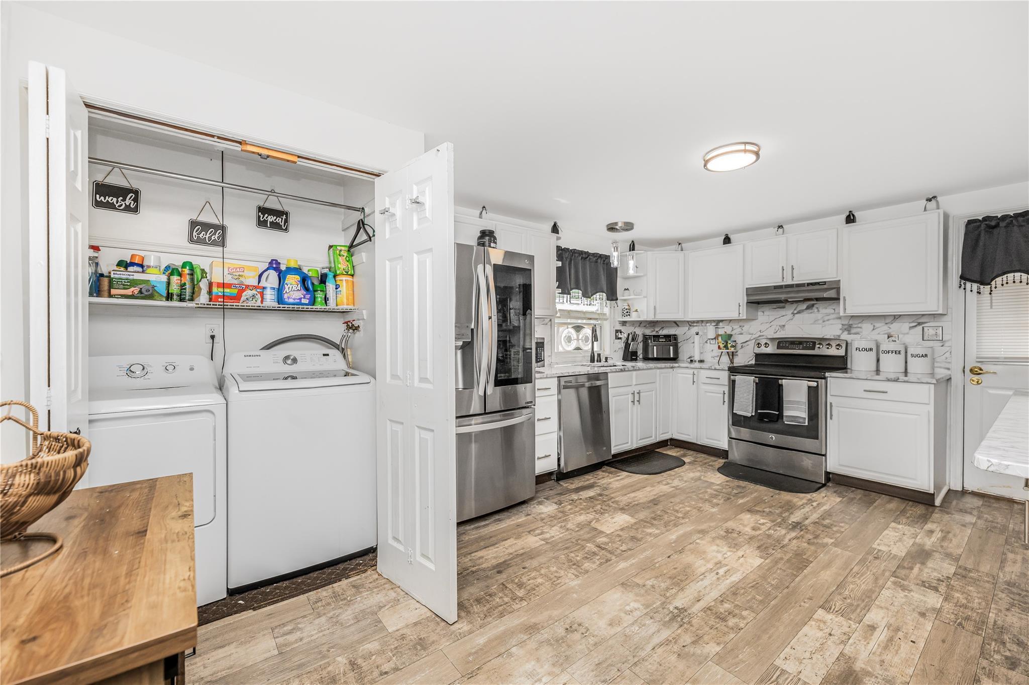 Property Photo:  5 Queens Way  NY 12550 